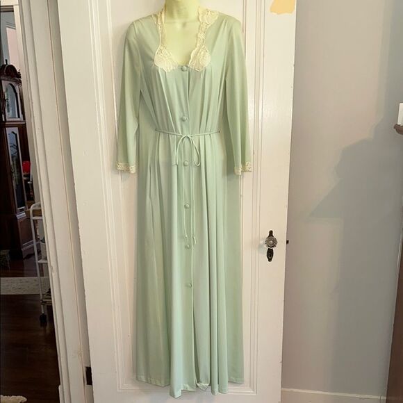 Vintage Vanity Fair Green Mint Green Long Sleeve Nylon Robe with Cream Lace - Picture 1 of 9